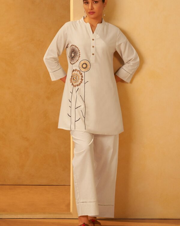 TSC 300 Off White Pure Cotton Embroidered Straight Kurta Co-Ord Set